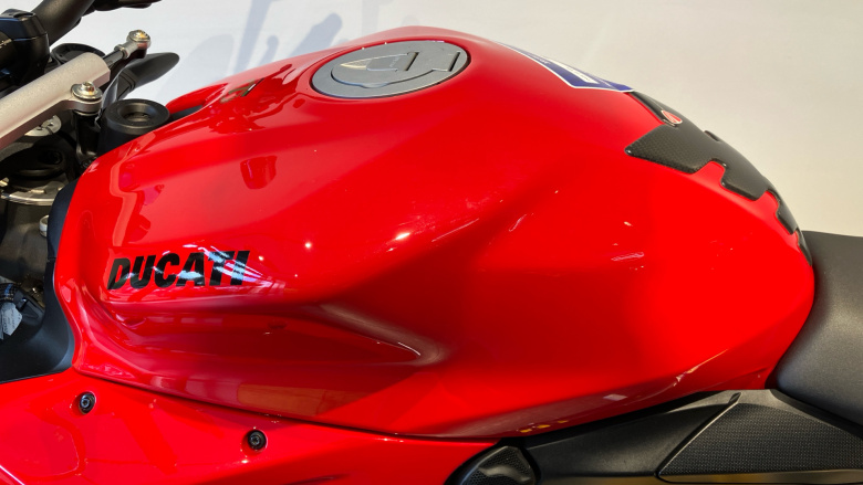 Ducati Streetfighter V2 (22MY)